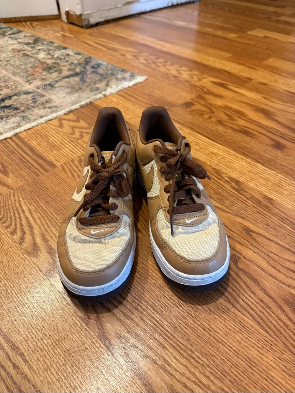 Nike Women’s Low-Top Sneakers in Brown and Cream